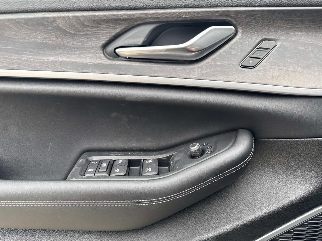 new 2026 Jeep Grand Cherokee car, priced at $47,984