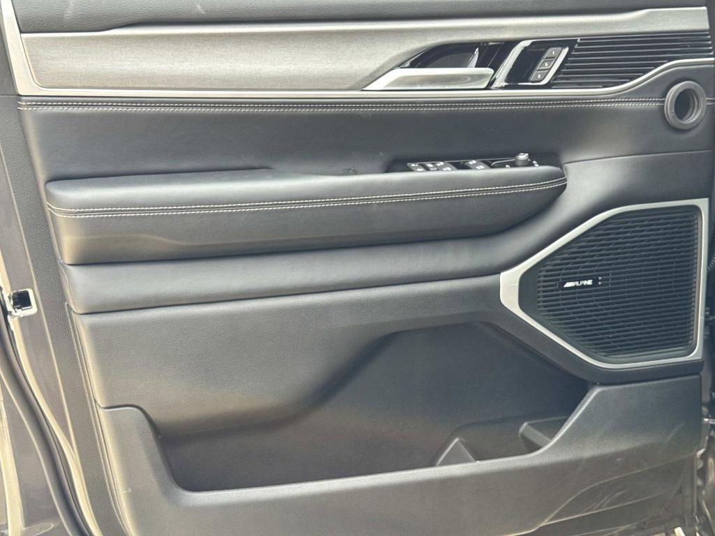 new 2026 Jeep Grand Wagoneer car, priced at $76,734