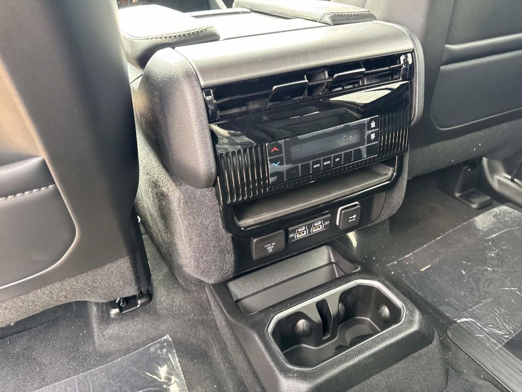 new 2026 Jeep Grand Wagoneer car, priced at $76,734