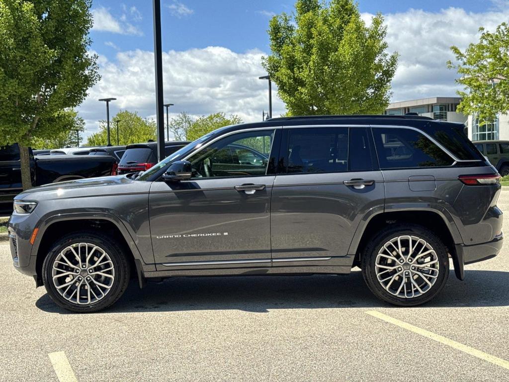 new 2026 Jeep Grand Cherokee car, priced at $61,631