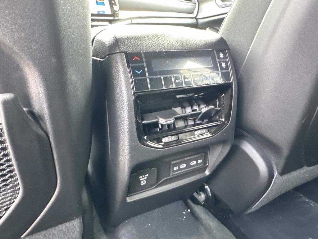 new 2026 Jeep Grand Cherokee L car, priced at $48,829