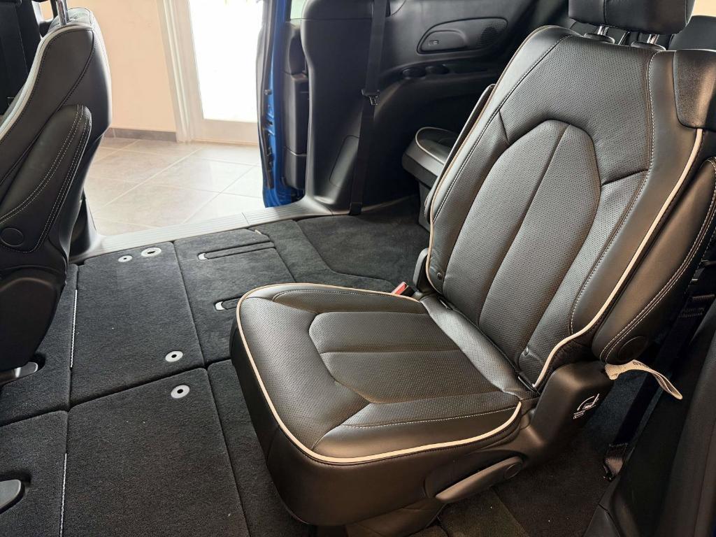 new 2026 Chrysler Pacifica car, priced at $52,364