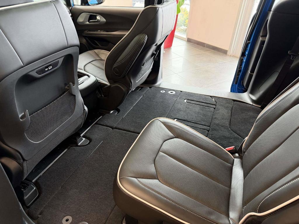 new 2026 Chrysler Pacifica car, priced at $52,364
