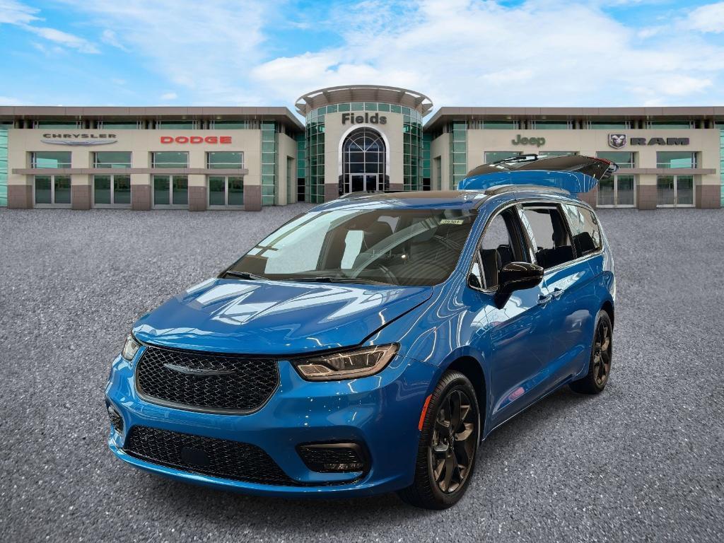 new 2026 Chrysler Pacifica car, priced at $52,364