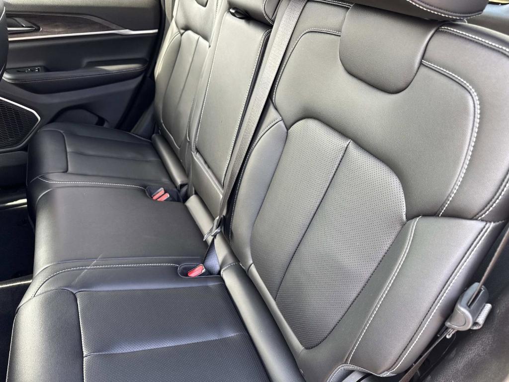 new 2026 Jeep Grand Cherokee car, priced at $51,504