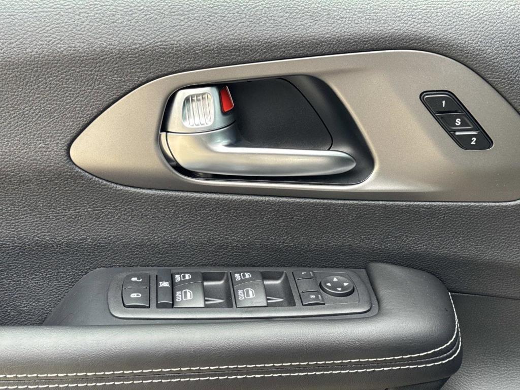 new 2027 Chrysler Pacifica car, priced at $53,124