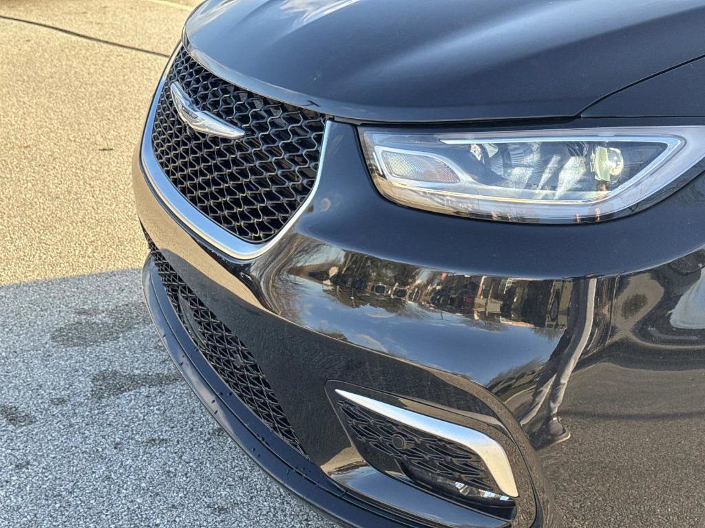 new 2026 Chrysler Pacifica car, priced at $58,256