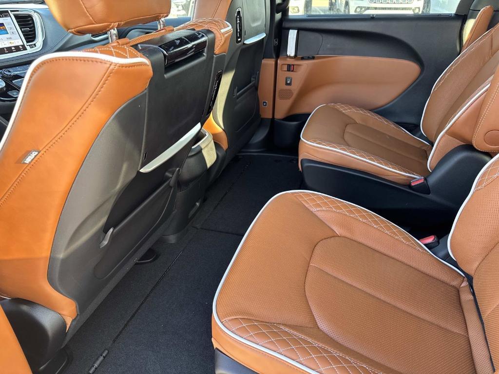 new 2026 Chrysler Pacifica car, priced at $58,256