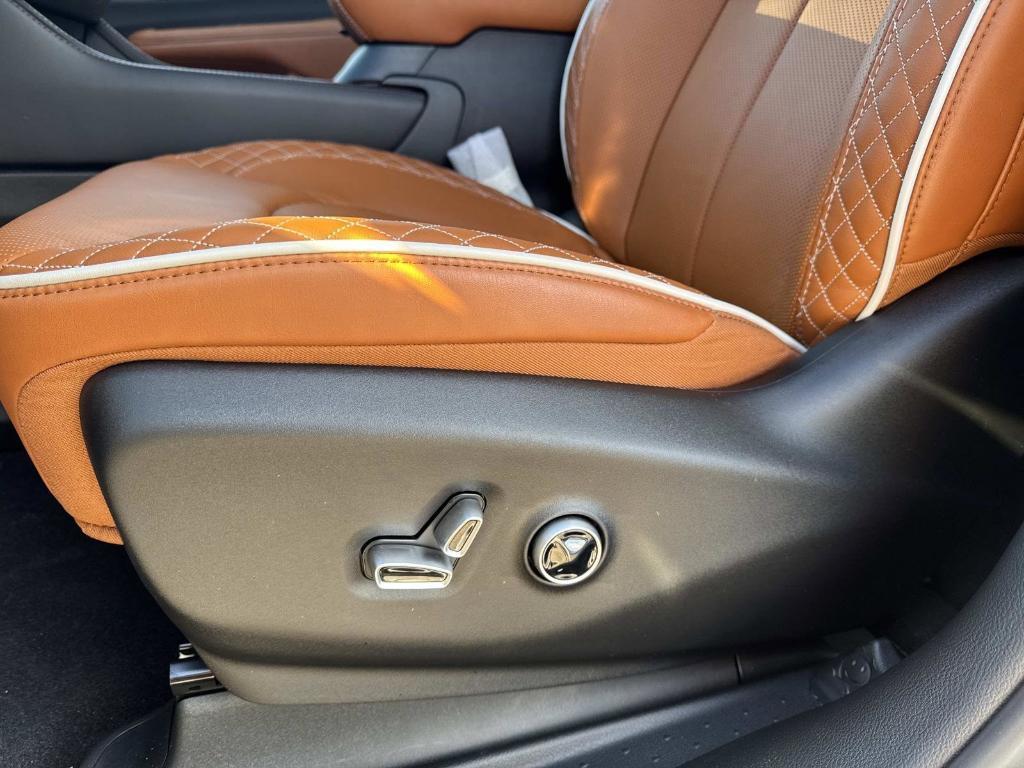 new 2026 Chrysler Pacifica car, priced at $58,256
