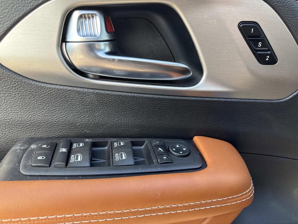 new 2026 Chrysler Pacifica car, priced at $58,256