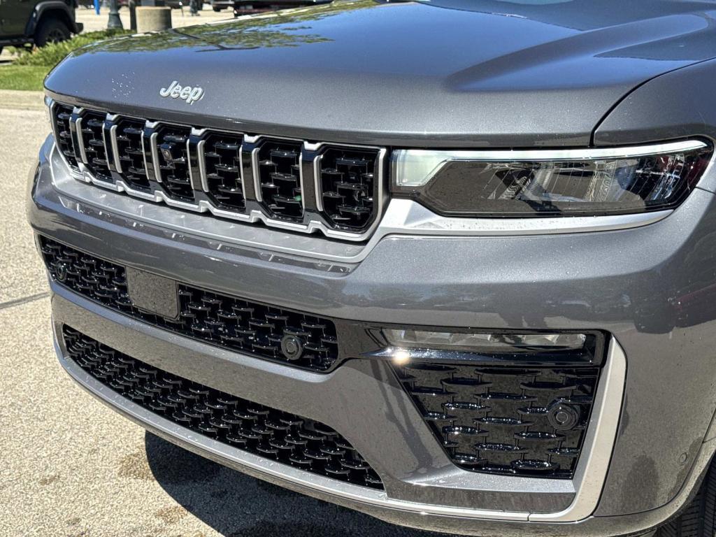 new 2026 Jeep Grand Cherokee car, priced at $61,631