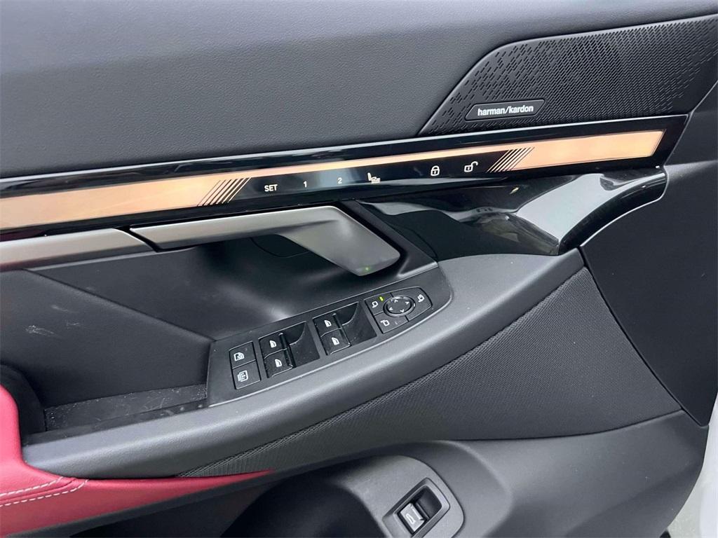 used 2024 BMW 540 car, priced at $55,998