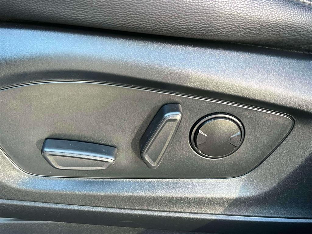 used 2023 Ford Explorer car, priced at $26,798