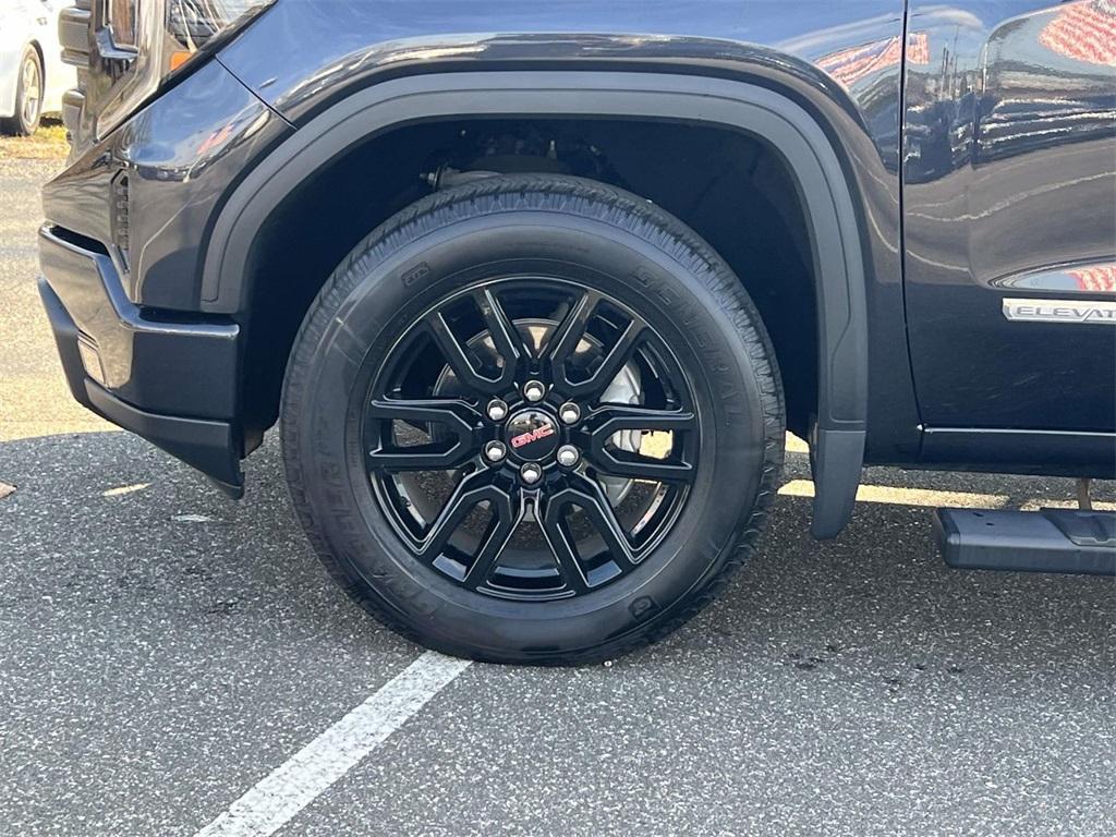 used 2024 GMC Sierra 1500 car, priced at $39,398