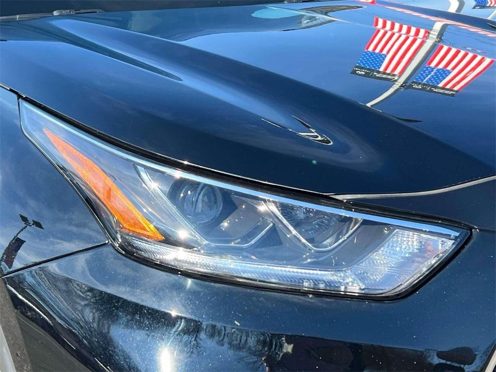 used 2023 Toyota Highlander car, priced at $34,498