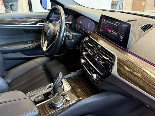 BMW 5 Series view 22