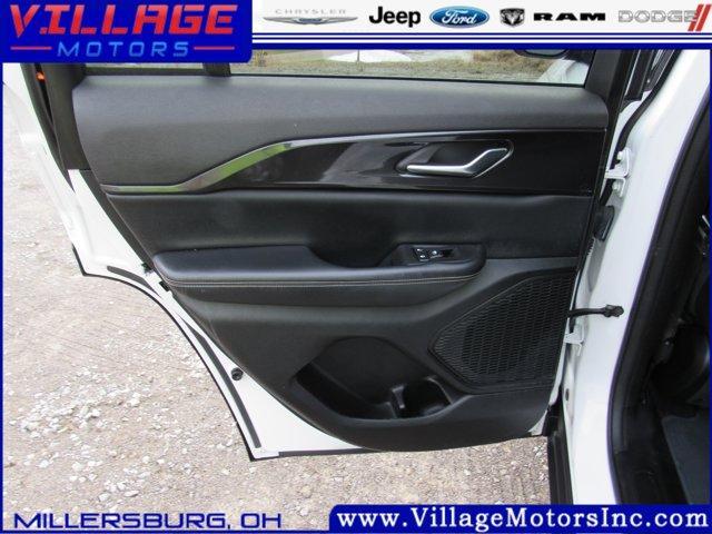 used 2023 Jeep Grand Cherokee car, priced at $28,900