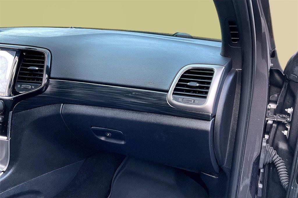 used 2019 Jeep Grand Cherokee car, priced at $15,496