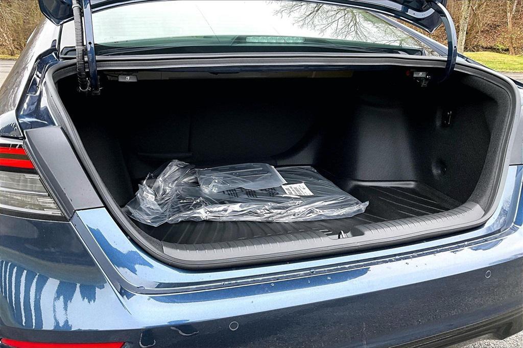 new 2025 Honda Accord Hybrid car, priced at $40,495