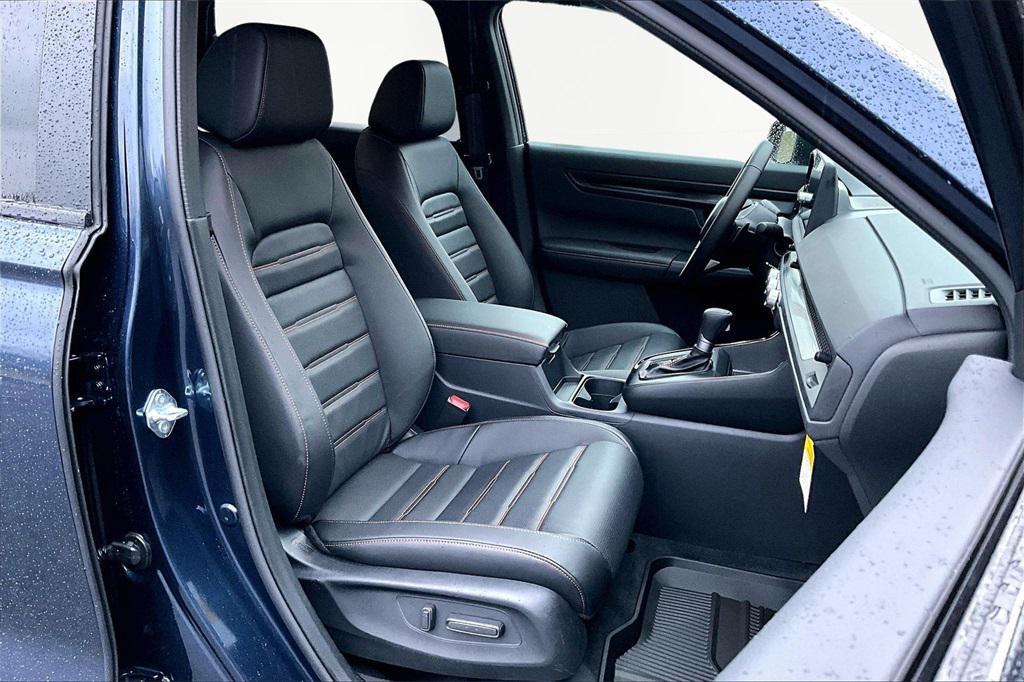 new 2026 Honda CR-V Hybrid car, priced at $41,675