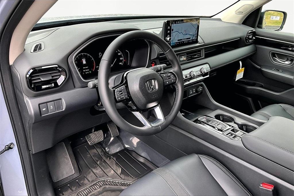 new 2025 Honda Pilot car, priced at $53,450