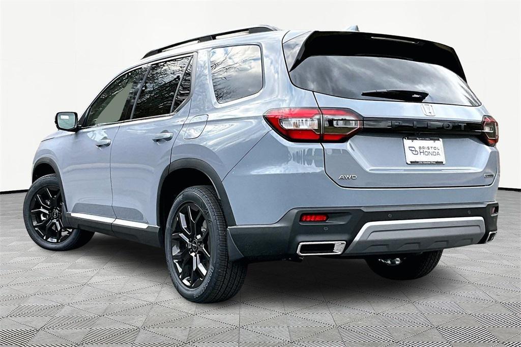 new 2025 Honda Pilot car, priced at $53,450