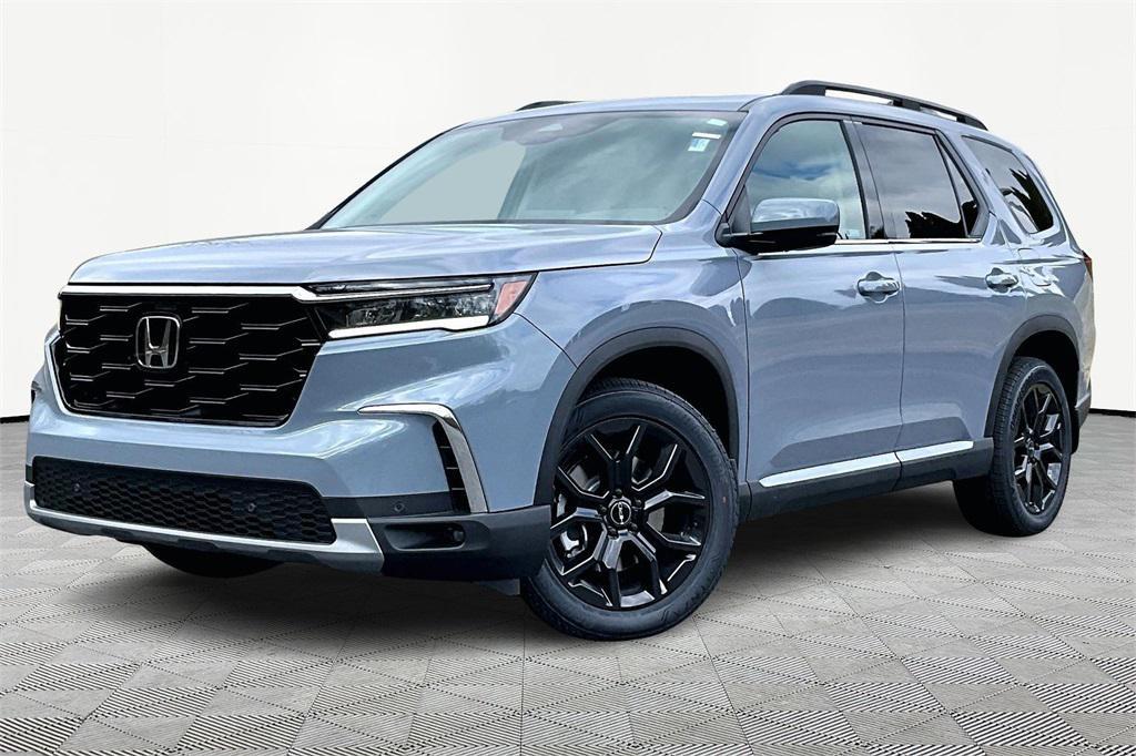 new 2025 Honda Pilot car, priced at $53,450