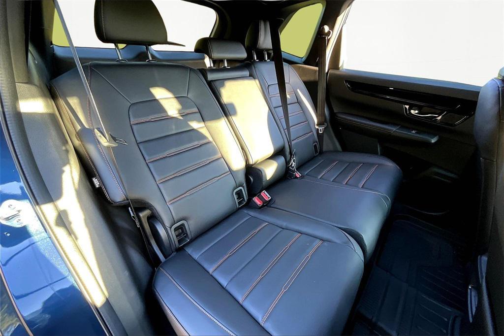 new 2026 Honda CR-V Hybrid car, priced at $43,700