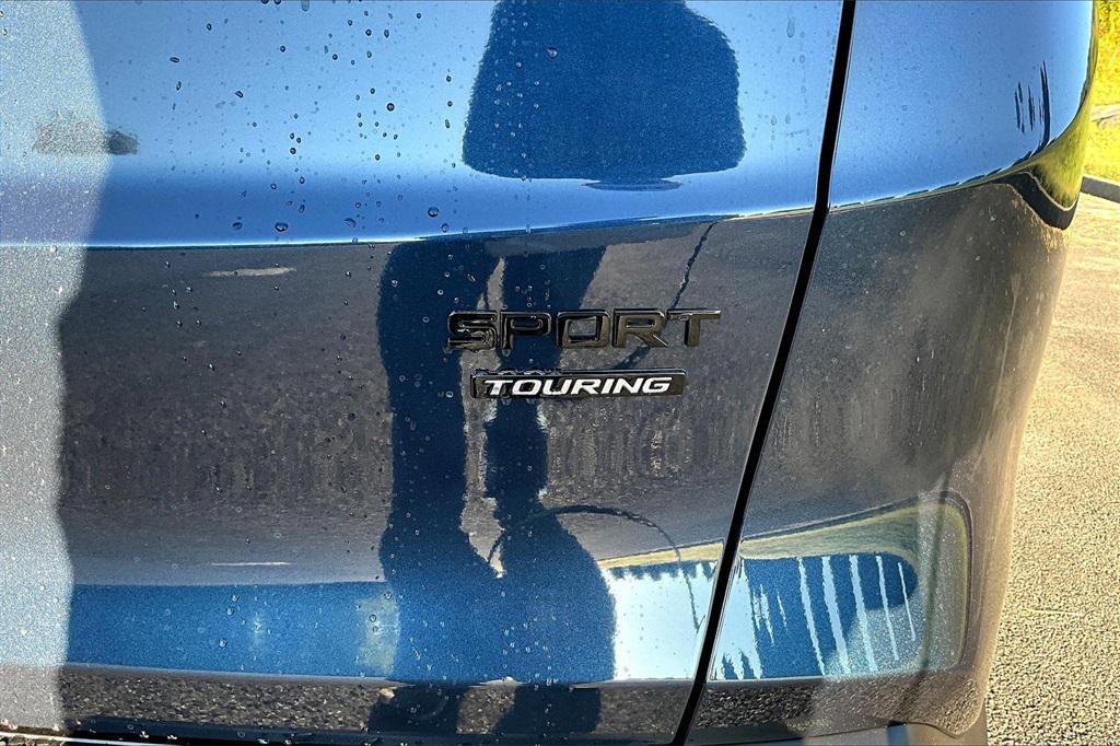 new 2026 Honda CR-V Hybrid car, priced at $43,700