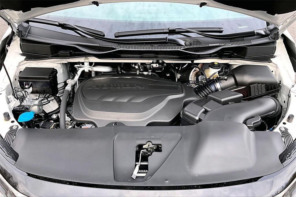 new 2026 Honda Odyssey car, priced at $45,845