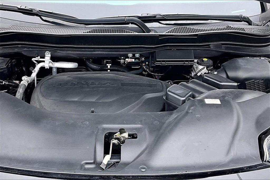 used 2021 Honda Passport car, priced at $31,963