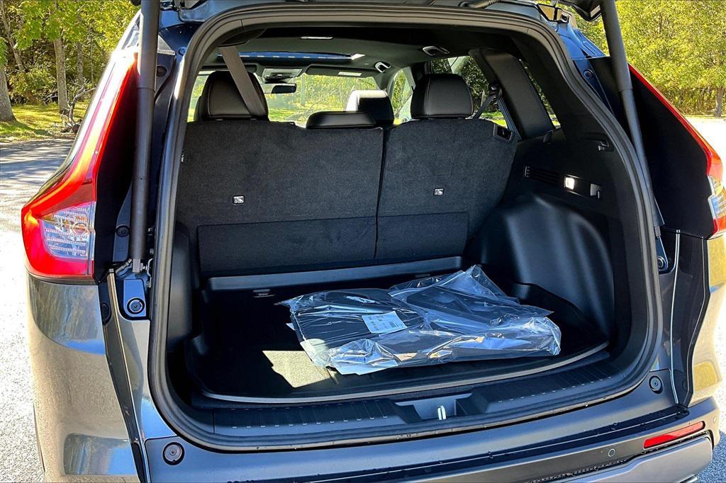 new 2026 Honda CR-V Hybrid car, priced at $41,675