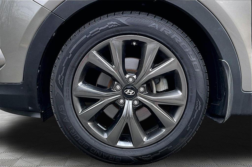 used 2018 Hyundai Santa Fe Sport car, priced at $15,850