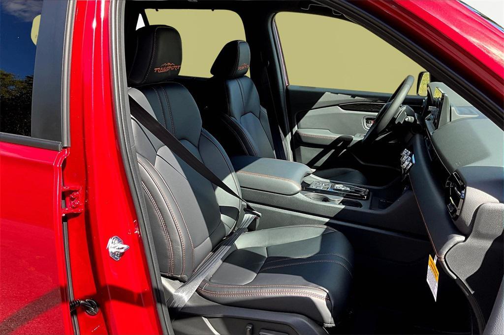 new 2025 Honda Pilot car, priced at $51,350