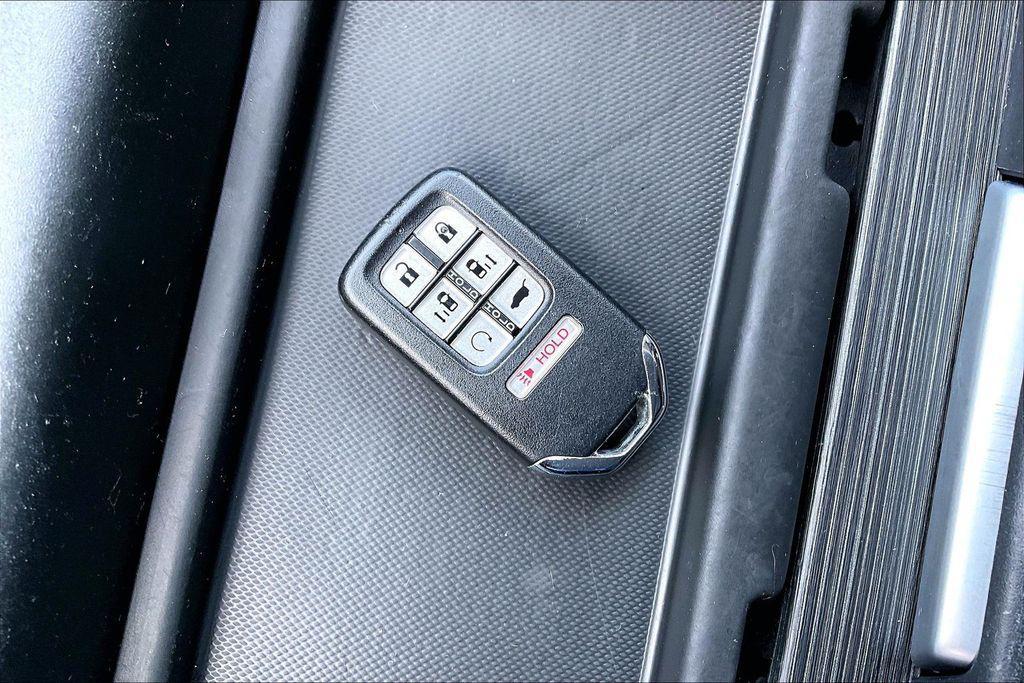 used 2023 Honda Odyssey car, priced at $39,211