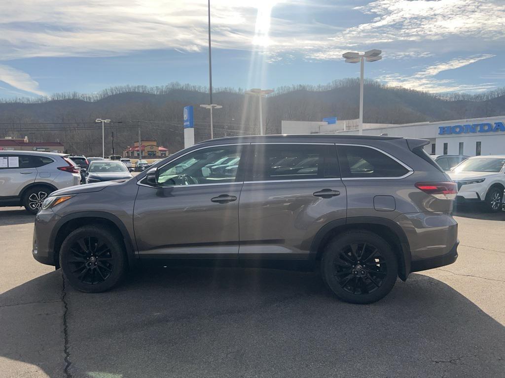 used 2019 Toyota Highlander car, priced at $19,863
