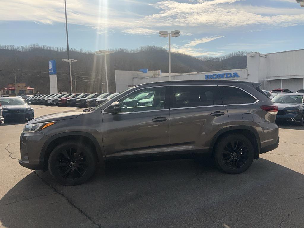 used 2019 Toyota Highlander car, priced at $19,863