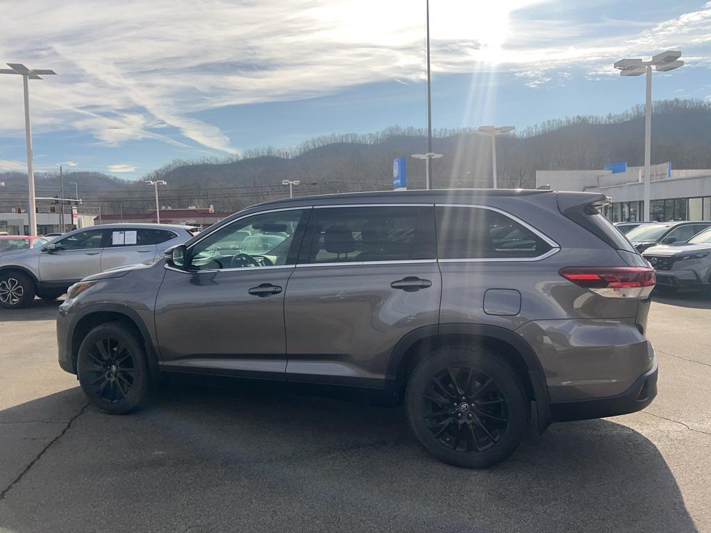 used 2019 Toyota Highlander car, priced at $19,863