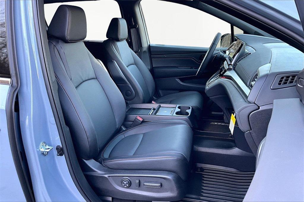 new 2026 Honda Odyssey car, priced at $45,845