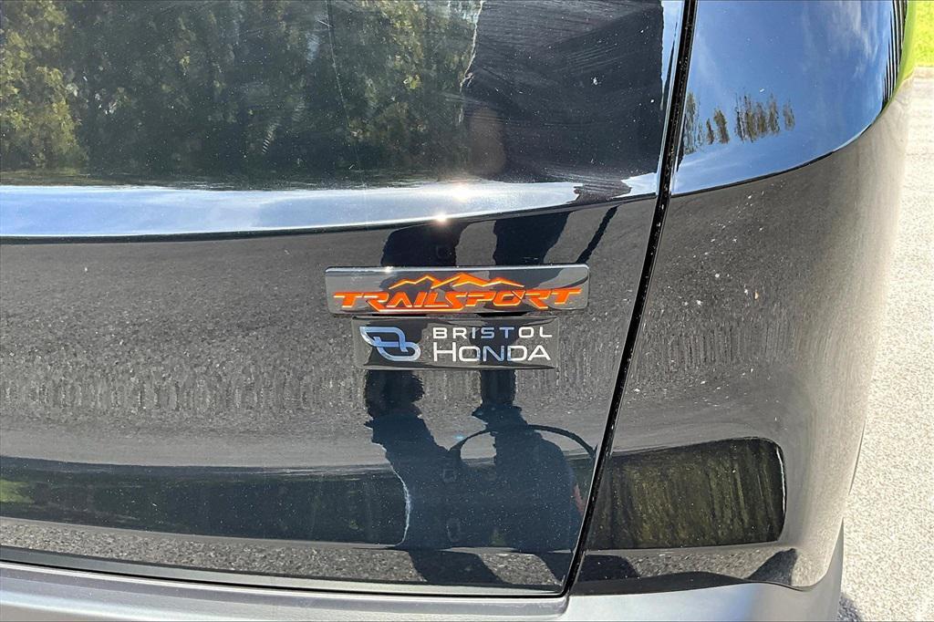 new 2026 Honda CR-V Hybrid car, priced at $40,250