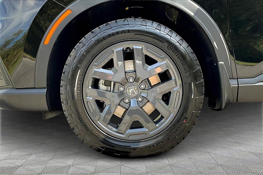 new 2026 Honda CR-V Hybrid car, priced at $40,250