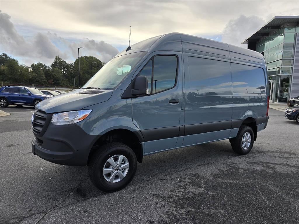 new 2026 Mercedes-Benz Sprinter 2500 car, priced at $75,143