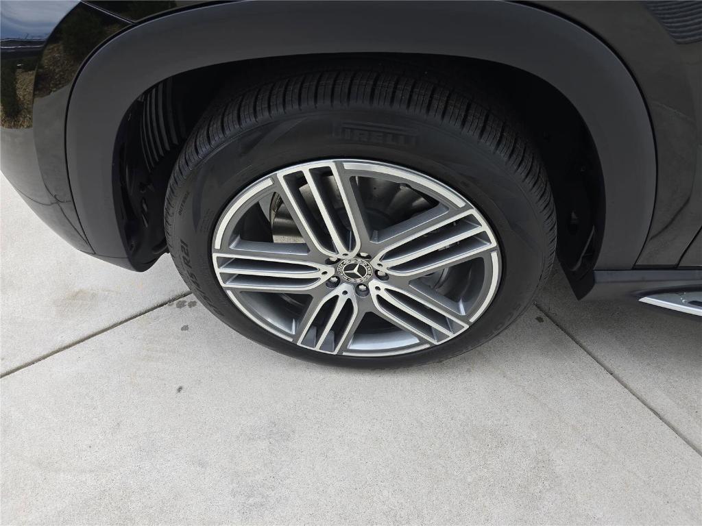 new 2026 Mercedes-Benz GLS 450 car, priced at $100,010