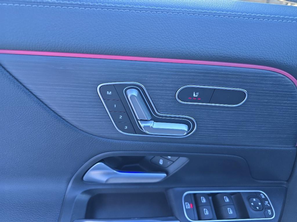 used 2022 Mercedes-Benz GLA 250 car, priced at $25,559