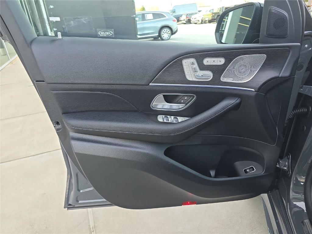 new 2026 Mercedes-Benz GLS 450 car, priced at $97,100