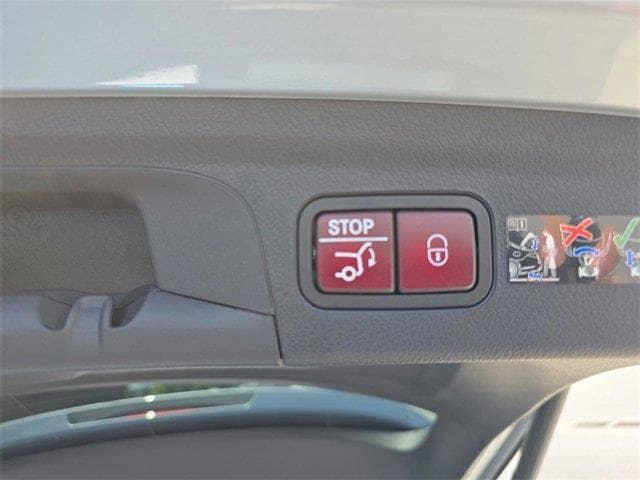 used 2025 Mercedes-Benz GLE 350 car, priced at $69,715