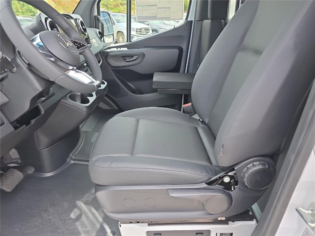new 2026 Mercedes-Benz Sprinter 2500 car, priced at $70,486