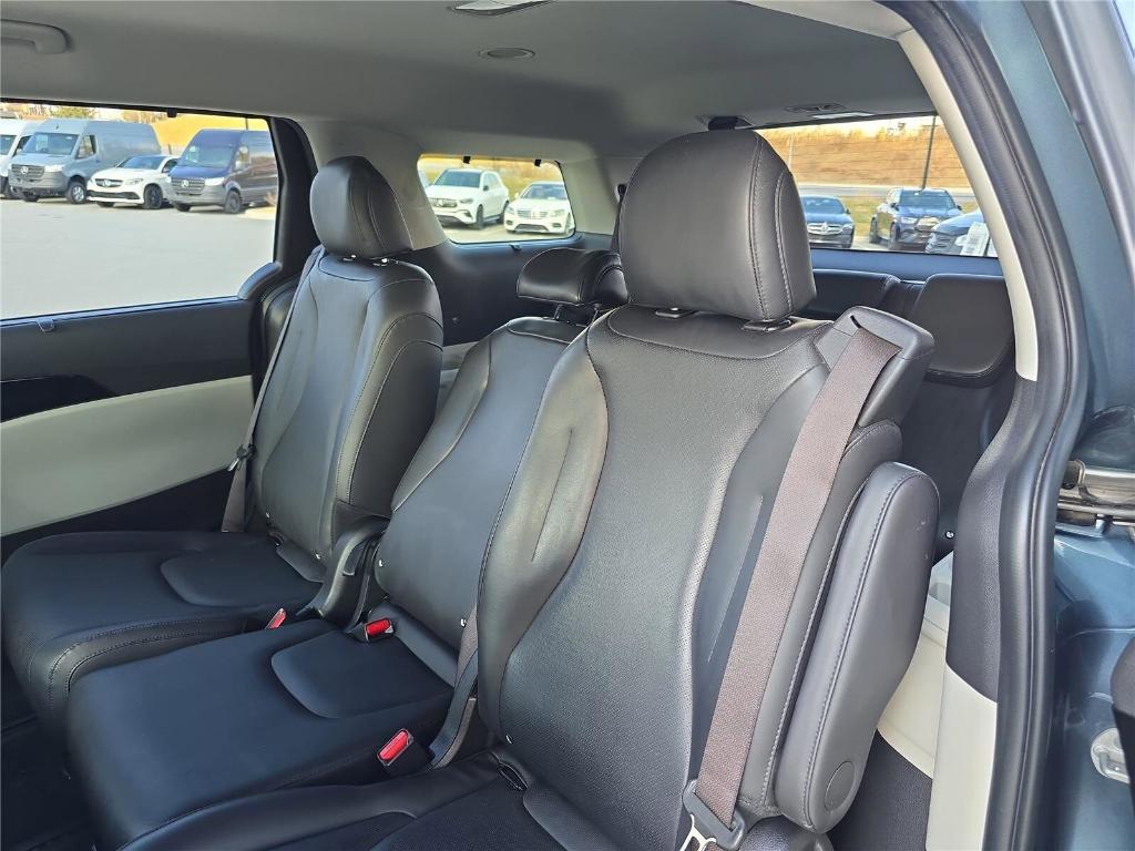 used 2023 Kia Carnival car, priced at $34,937