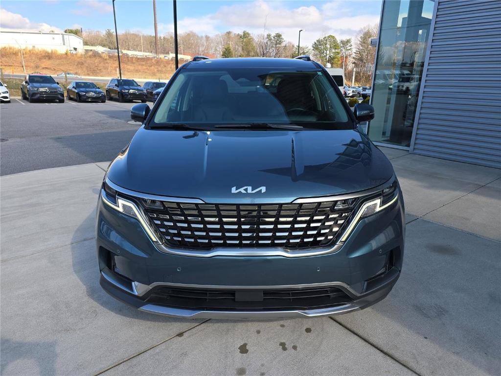 used 2023 Kia Carnival car, priced at $34,937