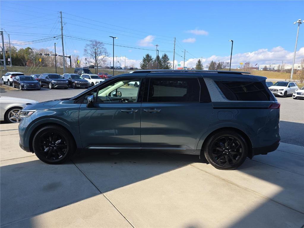 used 2023 Kia Carnival car, priced at $34,937